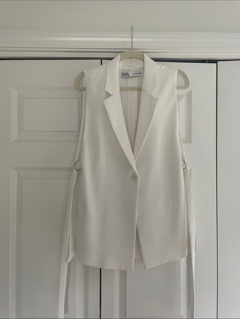 ZARA Cream Sleeveless Tailored Blazer Vest with Side Ties